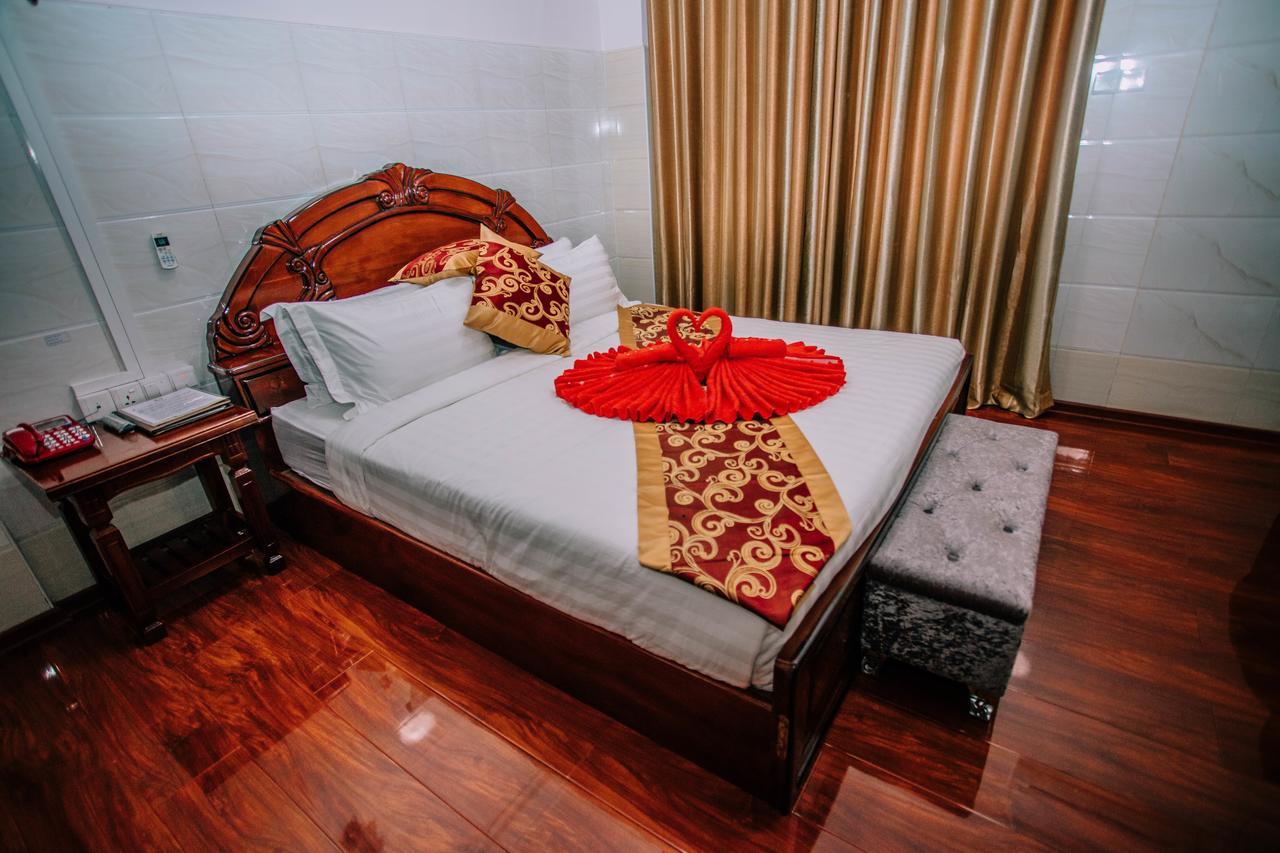 Amber Palace Hotel Myitkyina Exterior photo
