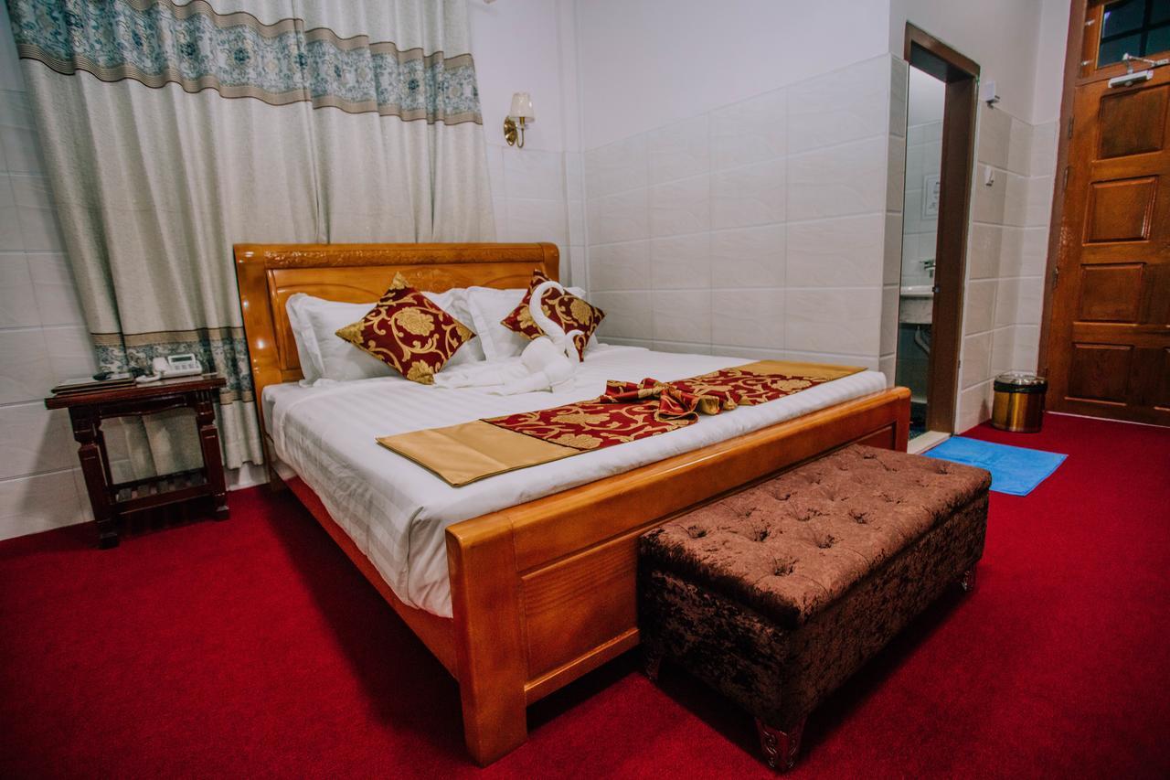 Amber Palace Hotel Myitkyina Exterior photo