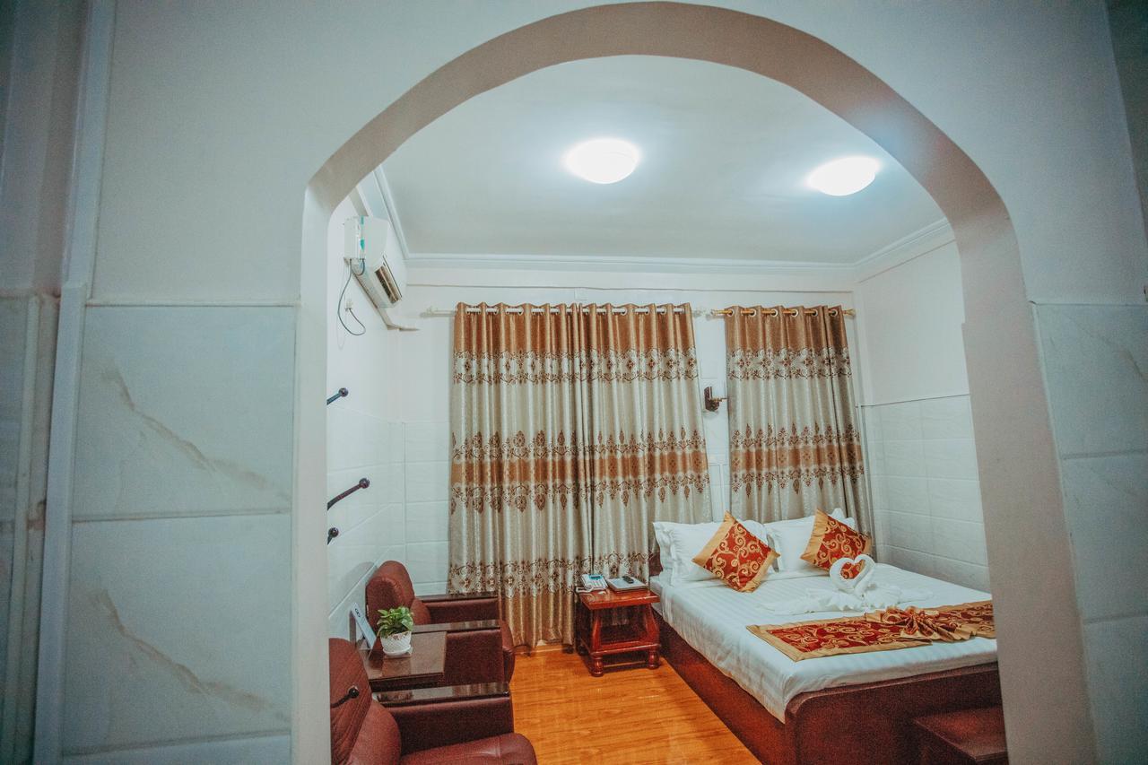 Amber Palace Hotel Myitkyina Exterior photo