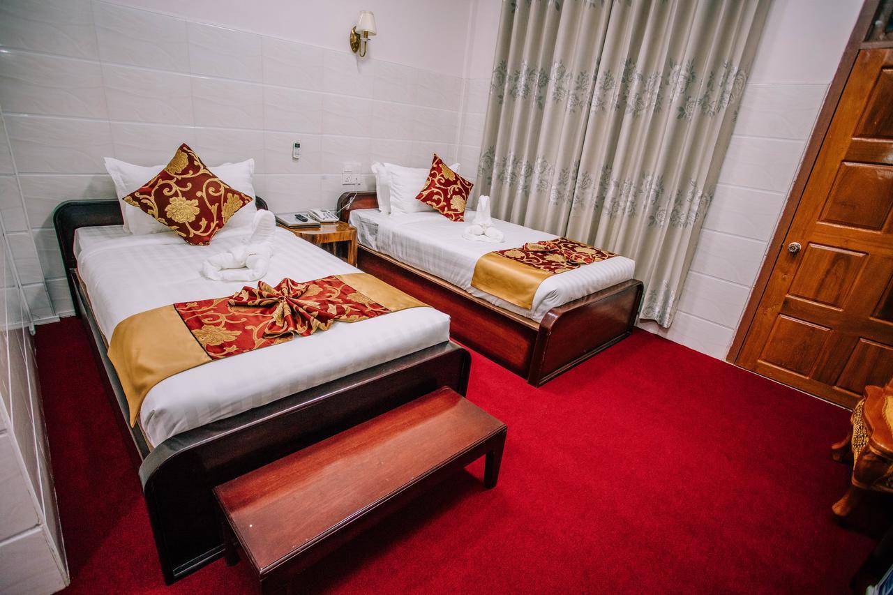 Amber Palace Hotel Myitkyina Exterior photo